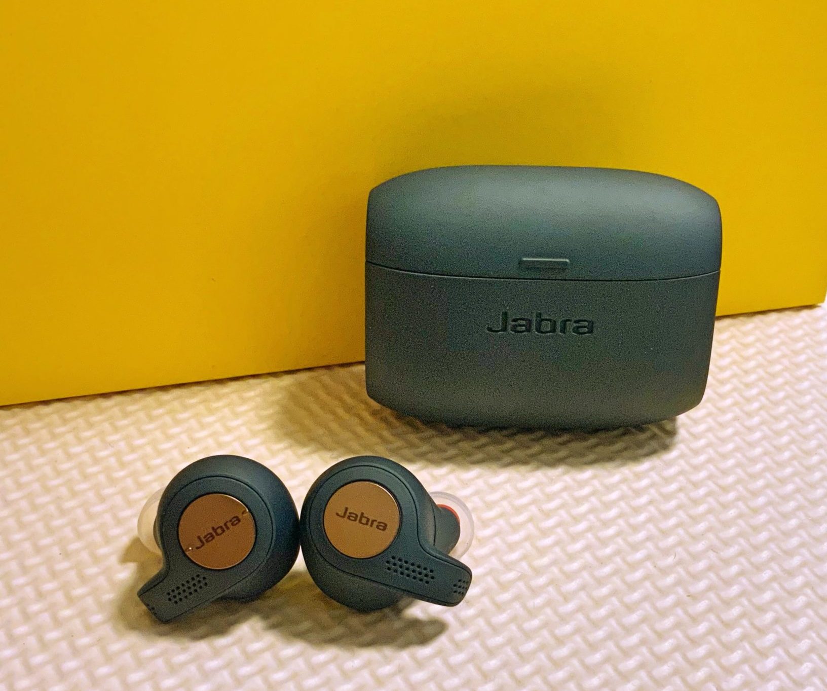 約1年間使用した「Jabra Elite Active 65t」のレビュー！おしゃれで高音質なおすすめ完全ワイヤレスイヤホン！ - nanopeak